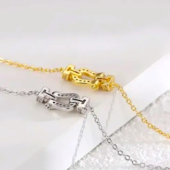 Gold Horseshoe Zircon Bracelet Chain Link Snaffle Stirrup D Ring Gift for Friend - Picture 7 of 10